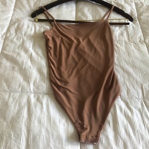 PrettyLittleThing Soft Straight Front & Back Bodysuit